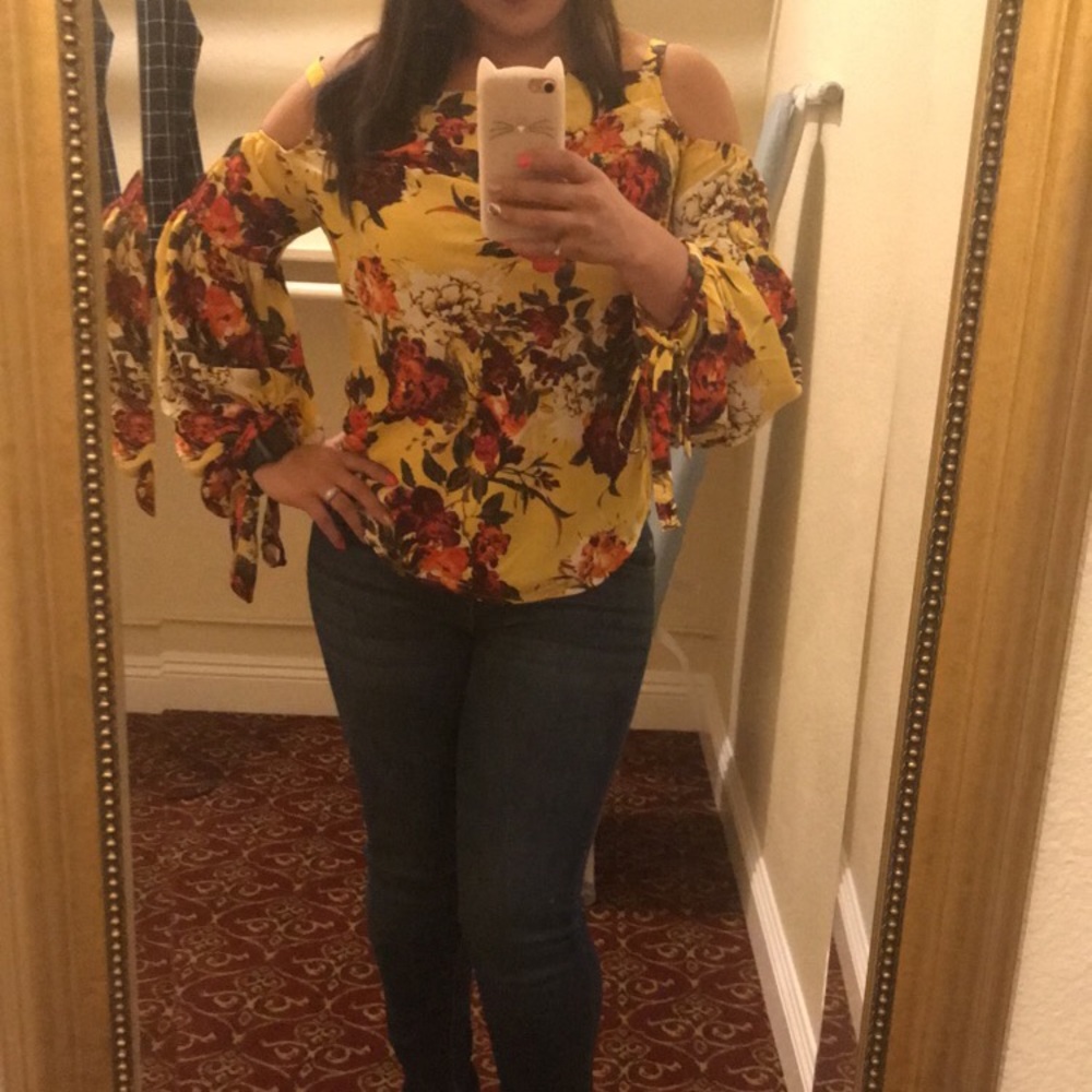 Yellow rose top
